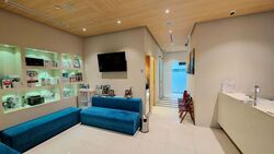 SQUARE 2 (D11), Retail #553854861